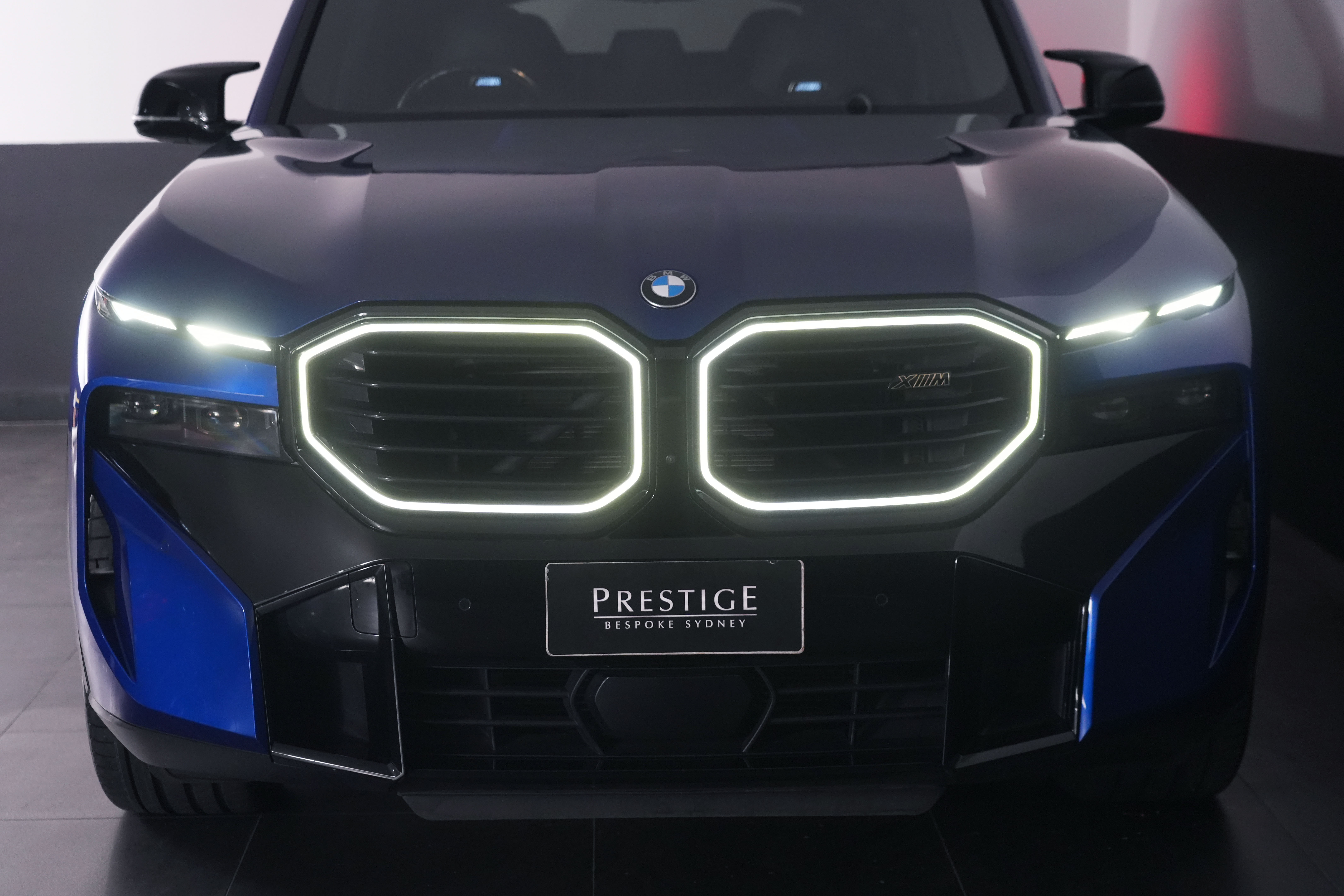 2023 BMW XM V8 Hybrid SUV Image 17