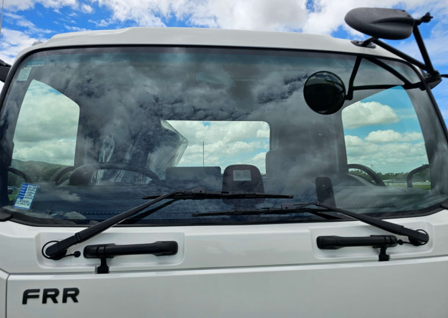 2025 Isuzu FRR 110-240 AM D53 Cab Chassis Image 5