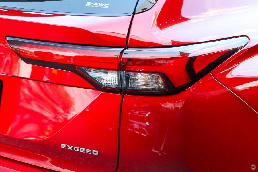 2024 Mitsubishi Outlander ZM Exceed SUV Image 12