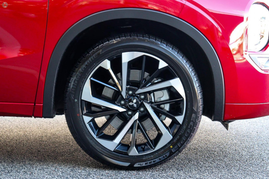 2024 Mitsubishi Outlander ZM Exceed SUV Image 13