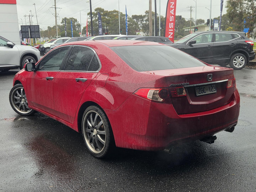2012 Honda Accord Euro 8th Gen Luxury Sedan Image 2