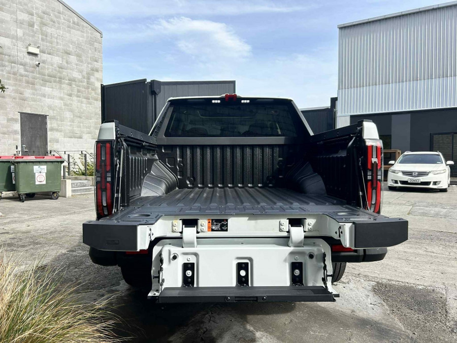 2026 MG U9 Explore Pro Ute Image 16