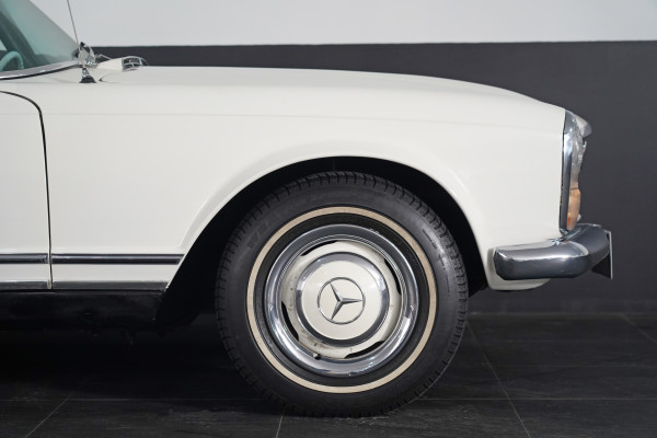 1967 Mercedes-Benz 230 Sl Convertible Image 5
