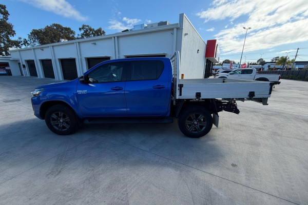 2024 Toyota HiLux GUN126R SR 48V Cab Chassis Image 6