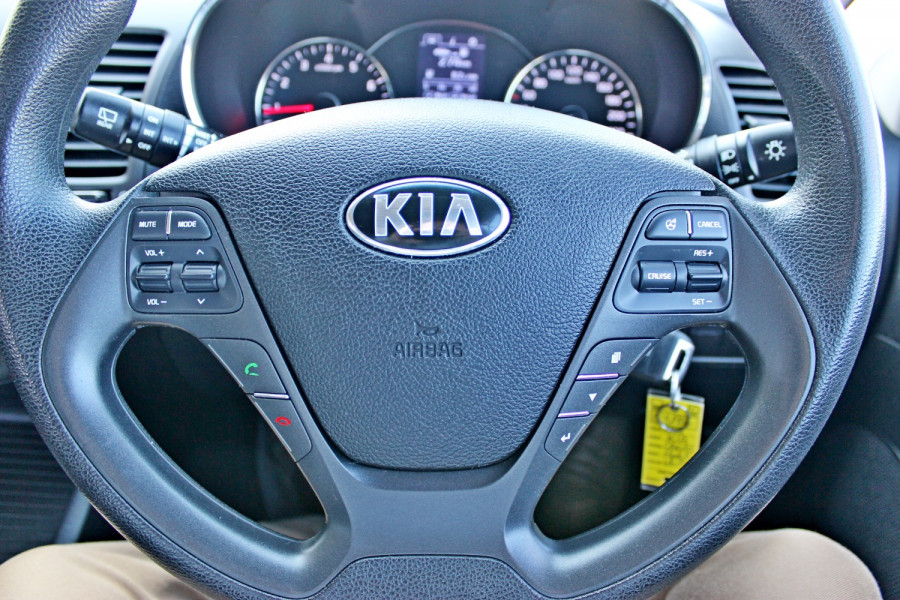 2015 Kia Cerato YD S Hatch Image 18