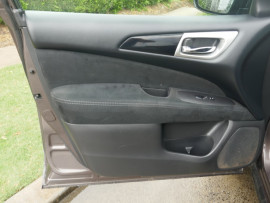 2015 Nissan Pathfinder R52  ST Suv