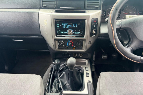 2006 Nissan Patrol GU IV ST SUV Image 16