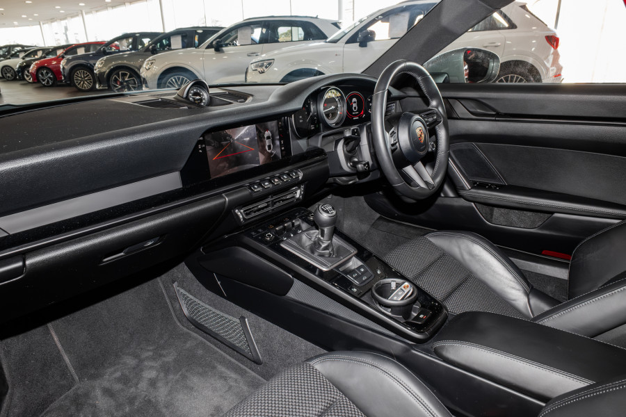 2024 Porsche 911 992 Carrera Coupe