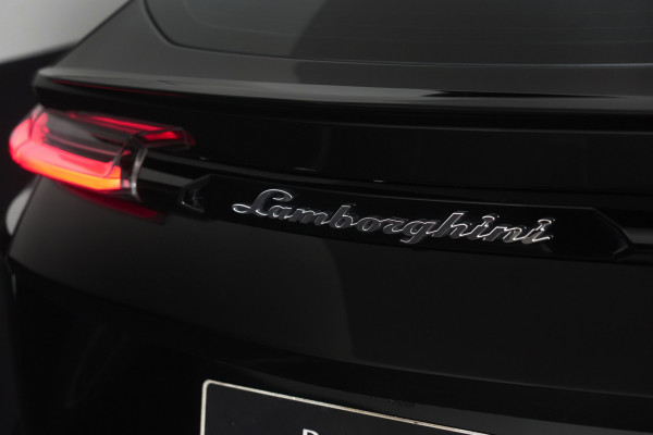 2022 Lamborghini Urus SUV Image 27
