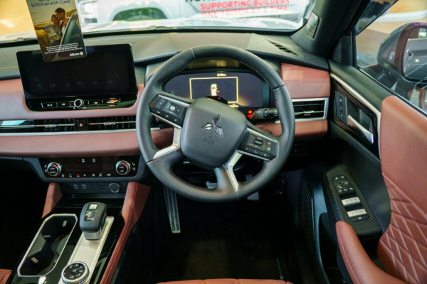 2025 Mitsubishi Outlander ZM Exceed Tourer SUV Image 8