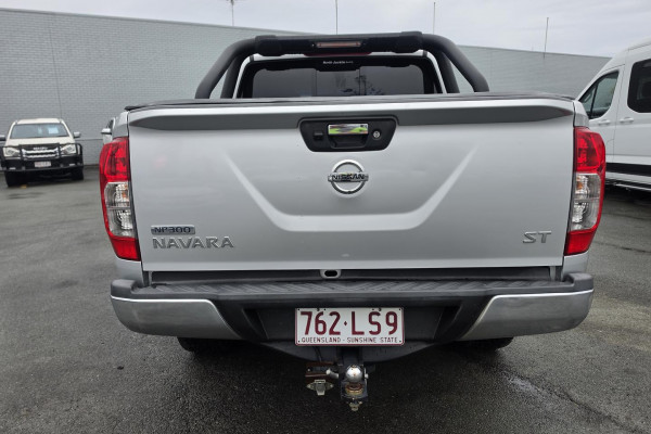 2015 Nissan Navara D23 ST Dual Cab Pickup Image 8