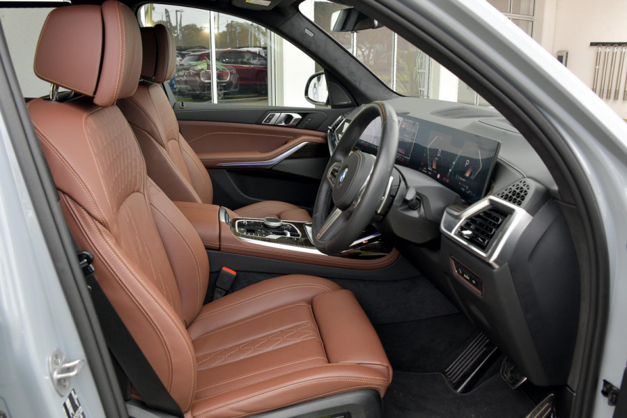 2025 BMW X7 G07 LCI xDrive40i M Sport SUV