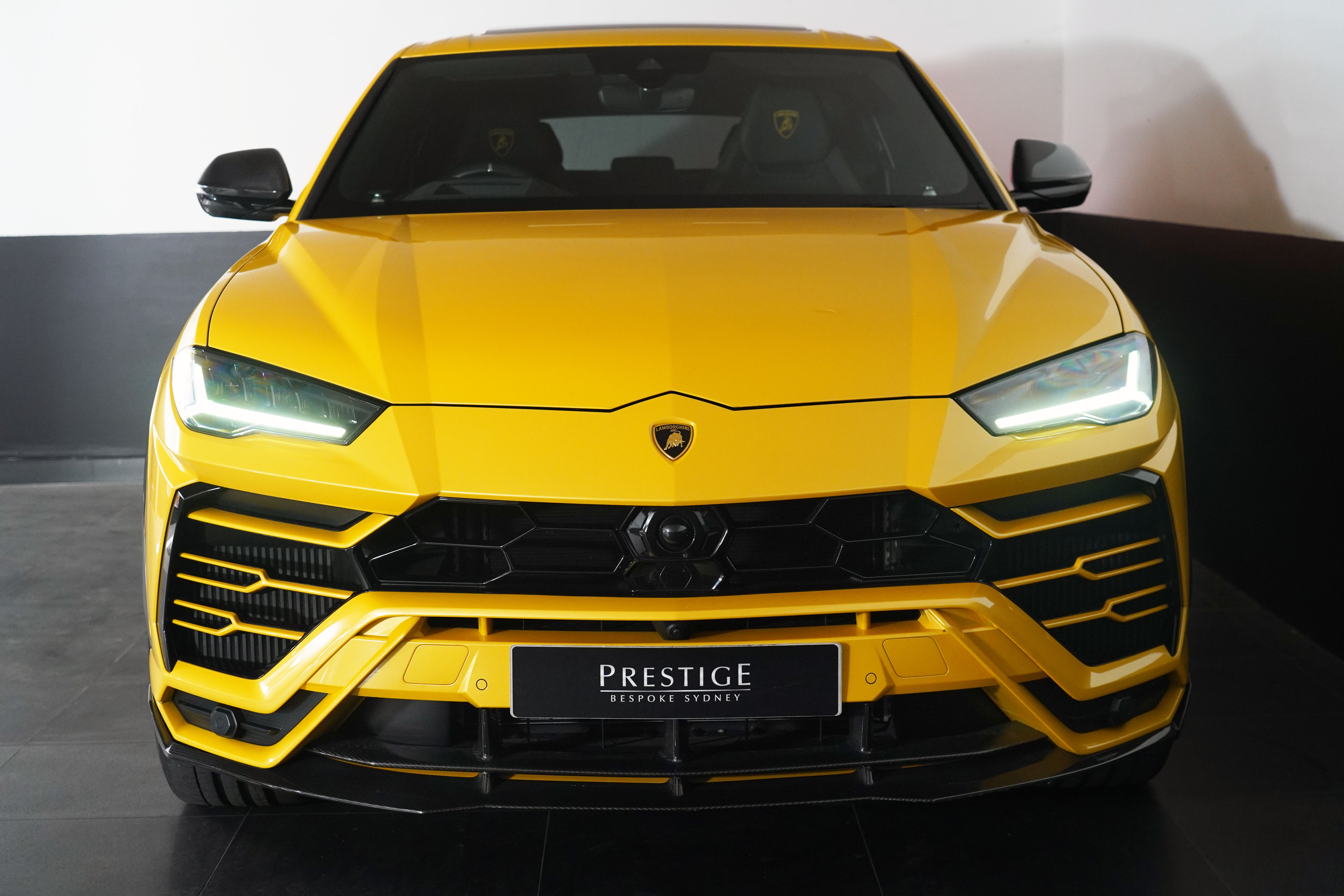 2022 Lamborghini Urus SUV Image 17