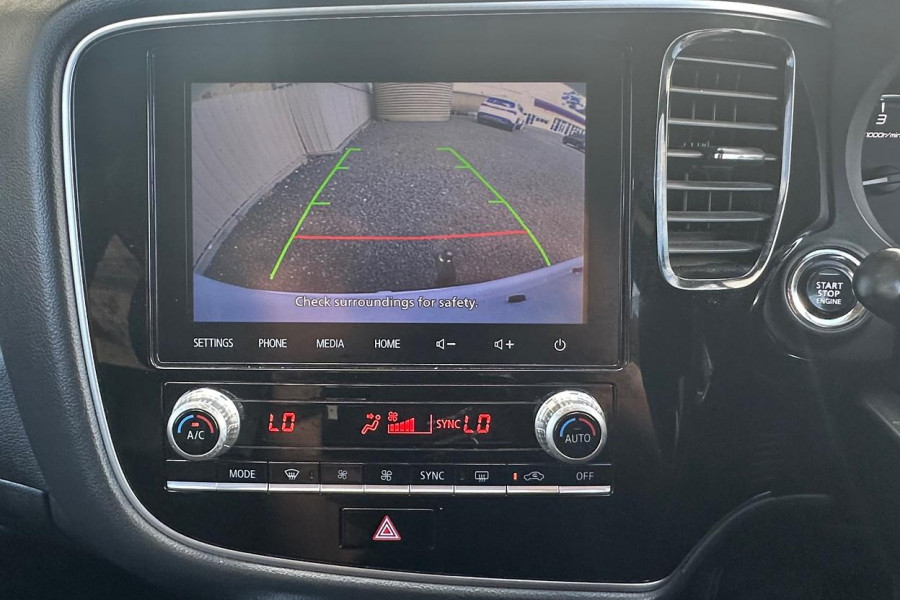 2021 Mitsubishi Outlander ZL LS SUV Image 14