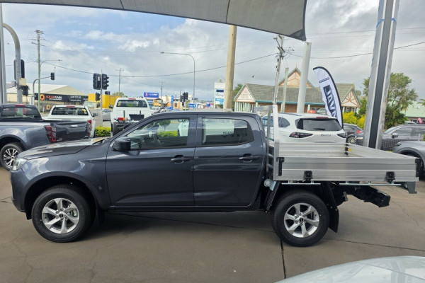 2025 MY24 Isuzu D-MAX RG LS-M Cab Chassis