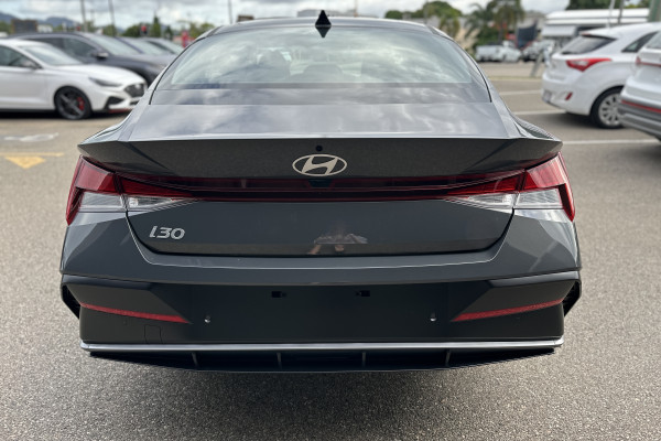 2025 Hyundai i30 CN7.V2  Sedan Image 5