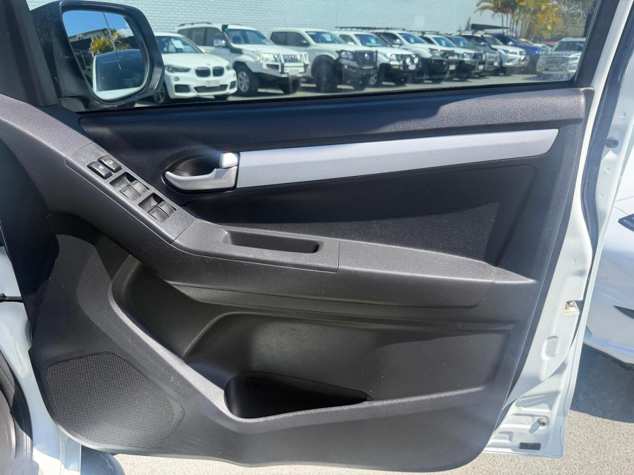 2017 Isuzu D-MAX TF LS-M Ute Image 13