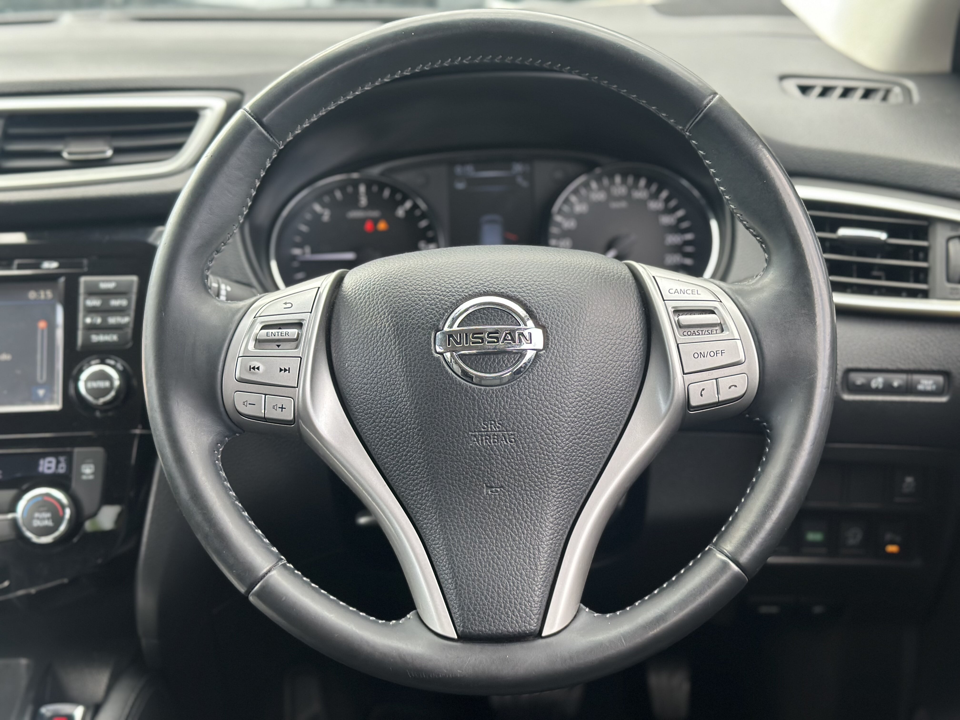 2015 Nissan QASHQAI J11 TL SUV Image 14