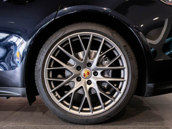 2021 MY22 Porsche Panamera 971 Sedan image 6
