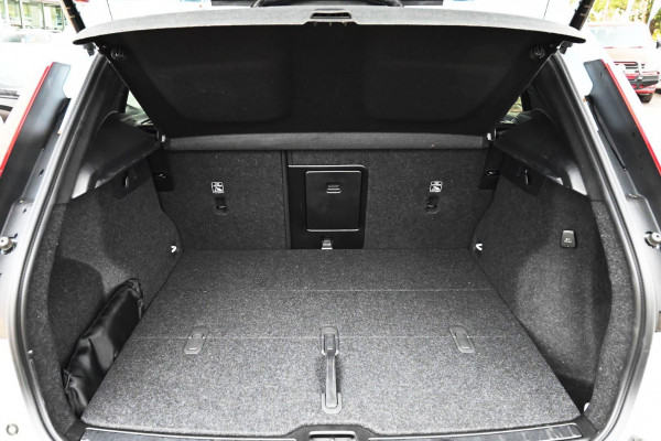 2026 Volvo XC40 XZ Plus B4 SUV Image 8