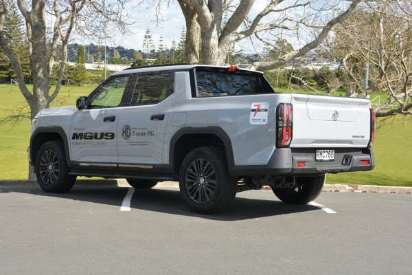 2025 MG U9 Explore Pro Ute Image 7