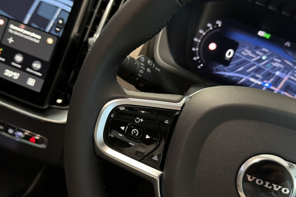 2026 Volvo XC90 L Series Ultra T8 Plug-in Hybrid Dark SUV Image 24