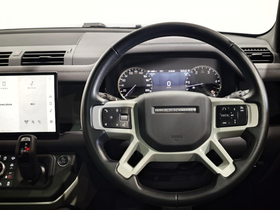 2022 MY23.5 Land Rover Defender L663 110 D300 SE SUV Image 16