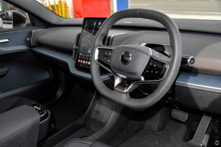 2024 MY25 Volvo EX30  Single Motor Extended Range Ultra SUV Image 8