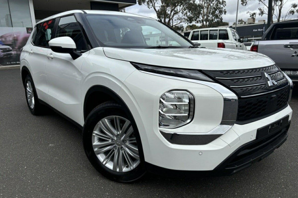 2024 Mitsubishi Outlander ZM ES SUV