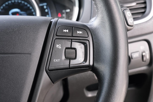 2015 MY16 Volvo V40 M Series T3 Kinetic Hatch Image 15