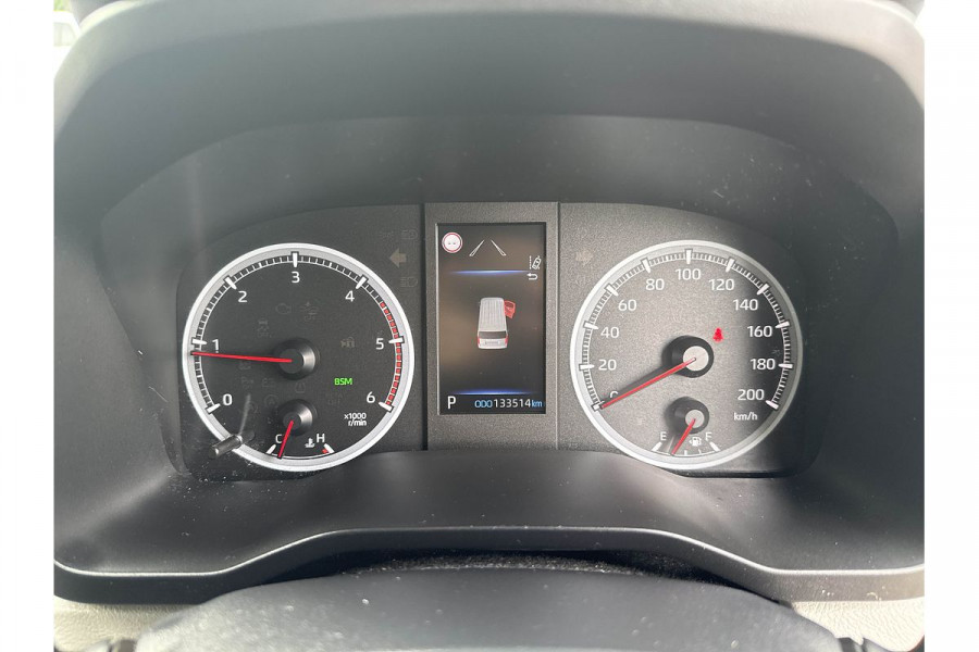 2021 Toyota HiAce GDH300R Van Image 13