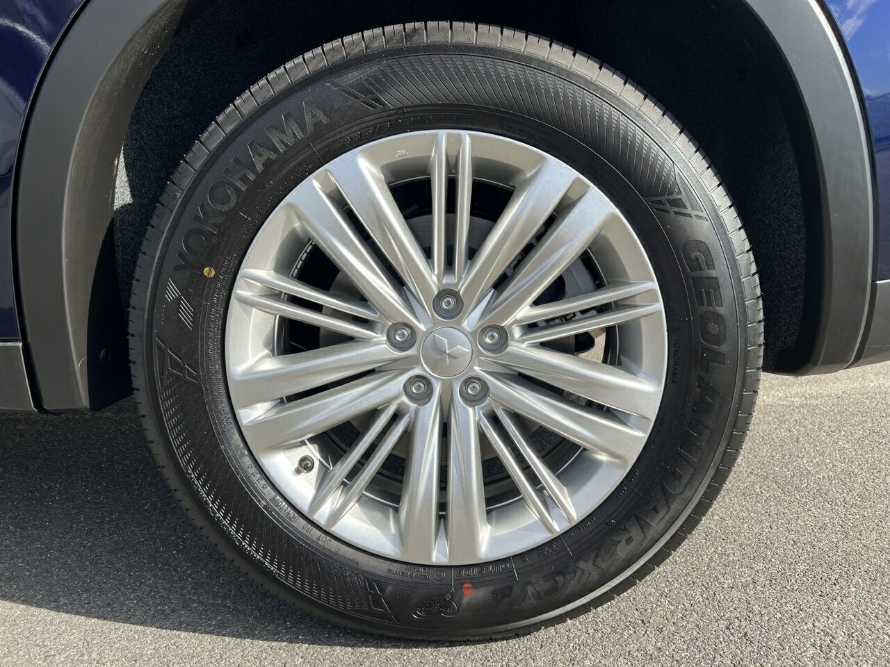 2024 Mitsubishi Outlander ZM LS SUV Image 9