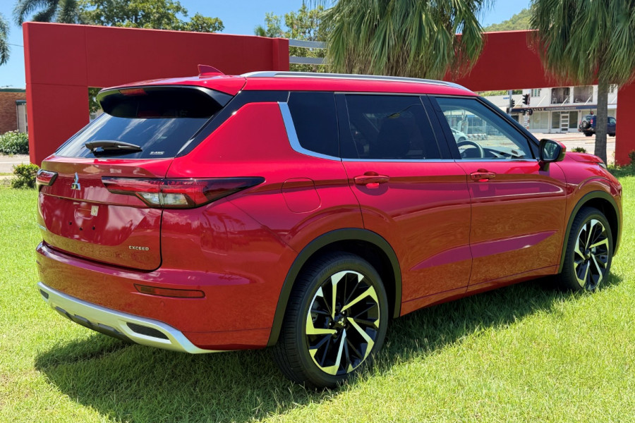 2024 Mitsubishi Outlander ZM Exceed SUV Image 9