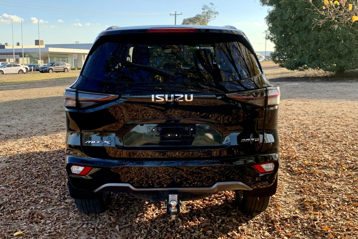2023 Isuzu MU-X RJ LS-T SUV Image 6