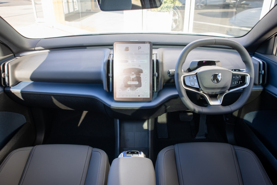 2025 Volvo EX30 Ultra SMER SUV Image 10