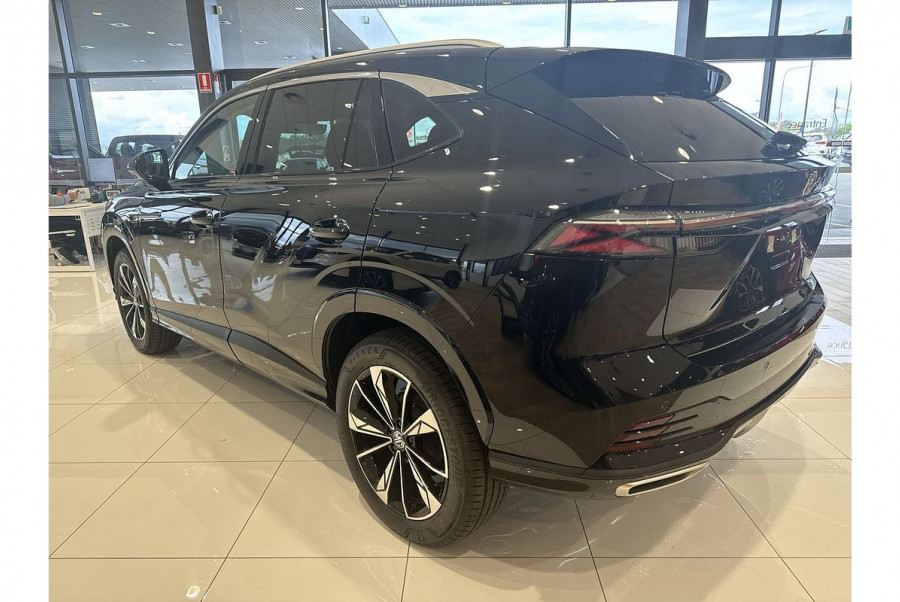 2024 MY24.5 MG HS AS33 Essence SUV Image 6