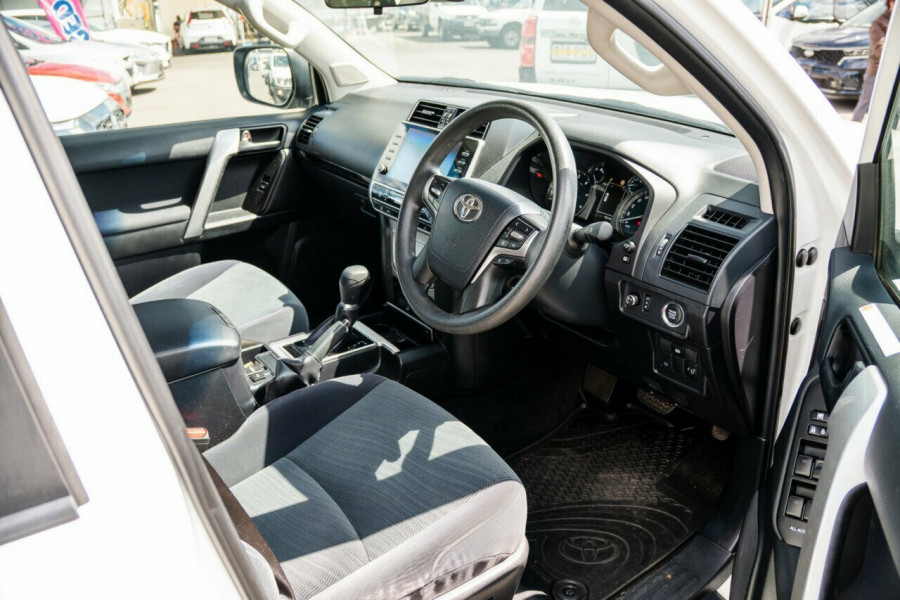 2022 Toyota LandCruiser Prado GDJ150R GX SUV Image 14