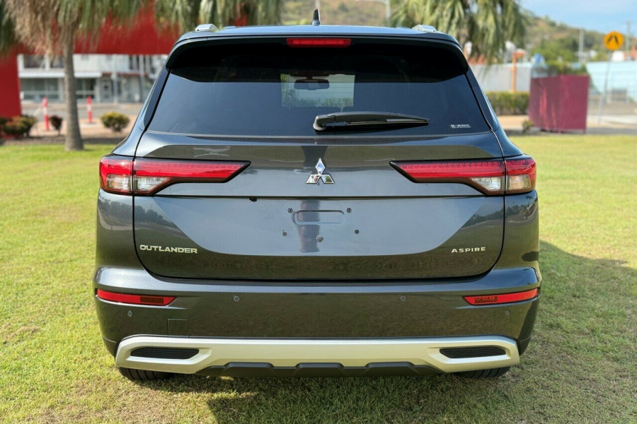 2024 Mitsubishi Outlander ZM Aspire SUV Image 7