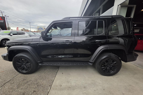 2023 GWM Tank 300 P01 Ultra SUV Image 3