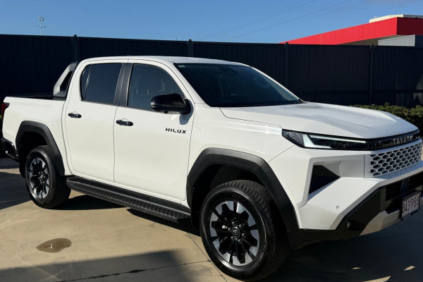 2025 Toyota HiLux GUN126R SR5 48V Ute Image 9