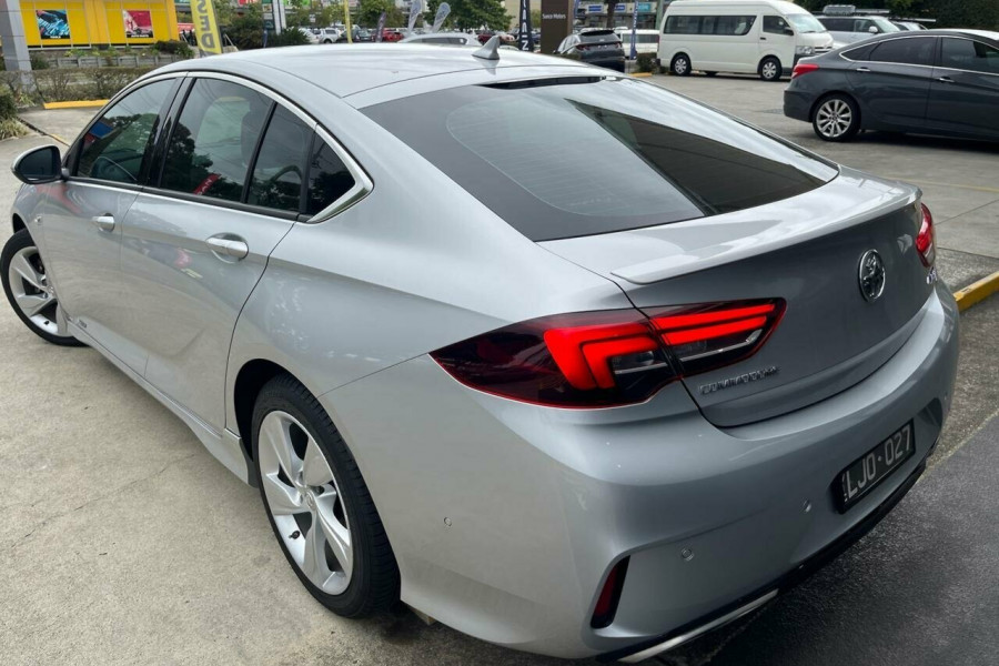 2017 MY18 Holden Commodore ZB MY18 RS-V Liftback AWD Hatch Image 11