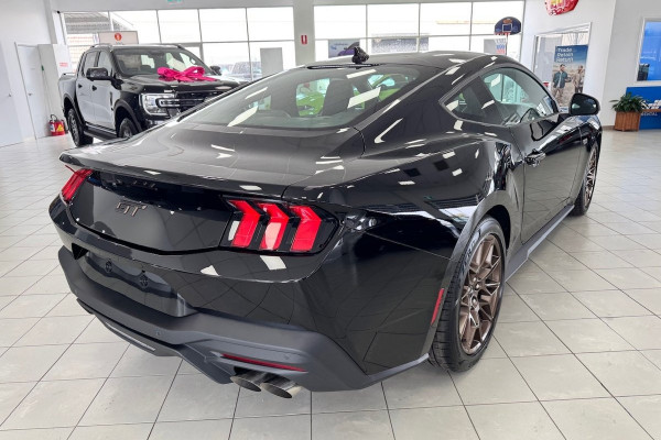 2025 Ford Mustang FO GT Hatch Image 9