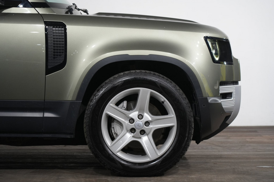 2023 Land Rover Defender L663 130 D300 SE SUV Image 5