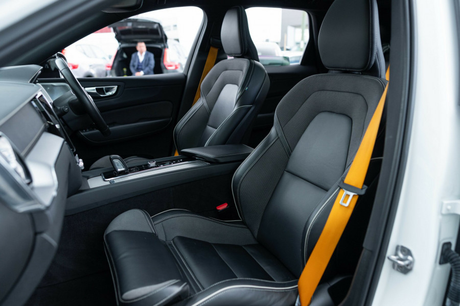 2021 Volvo XC60 UZ T8 Polestar SUV Image 4