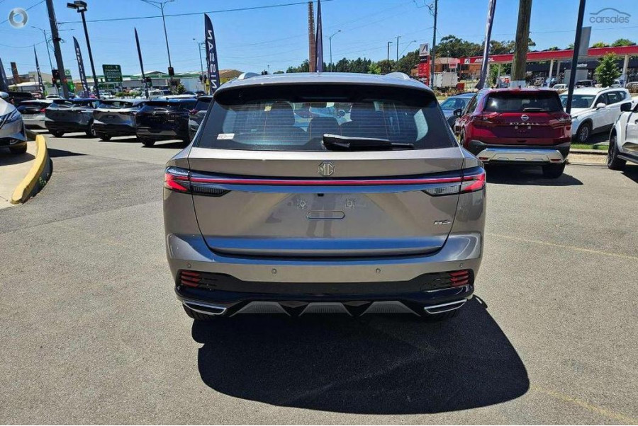 2025 MG HS AS33 Excite SUV Image 6