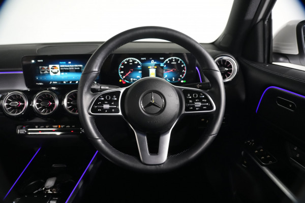2022 Mercedes-Benz GLB-Class GLB200 SUV image 14