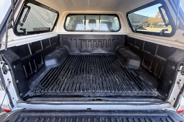 2015 Mazda Default XT Ute Image 12