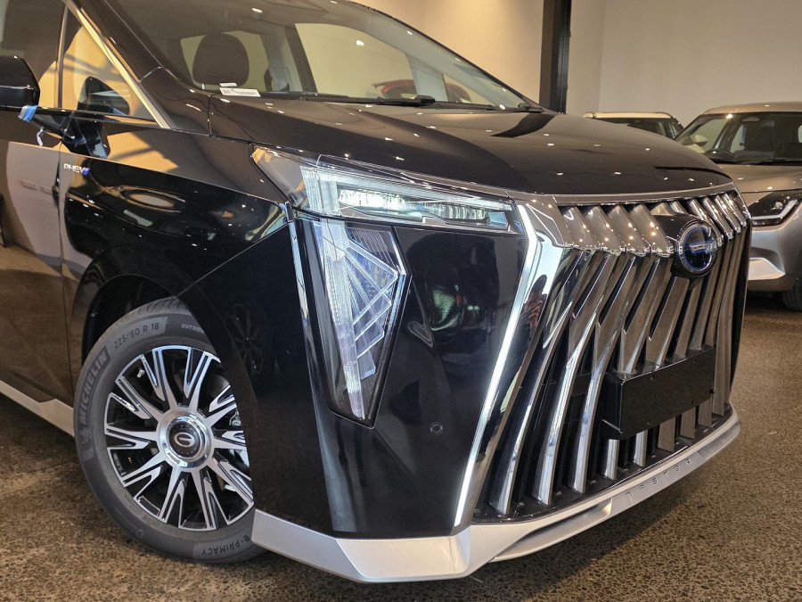 2026 GAC M8 PHEV  Premium People Mover Image 9