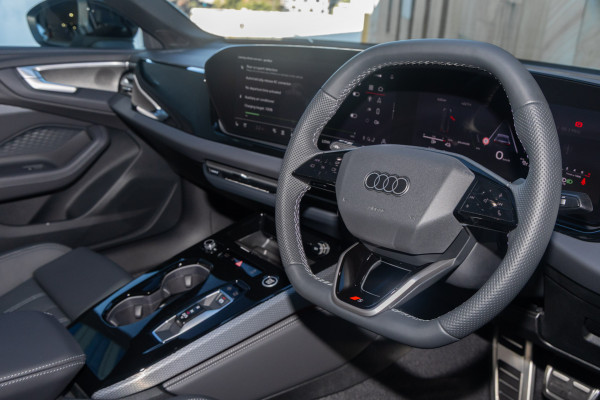 2025 Audi A5 B10 e-hybrid S-Line 270Kw Sedan image 6