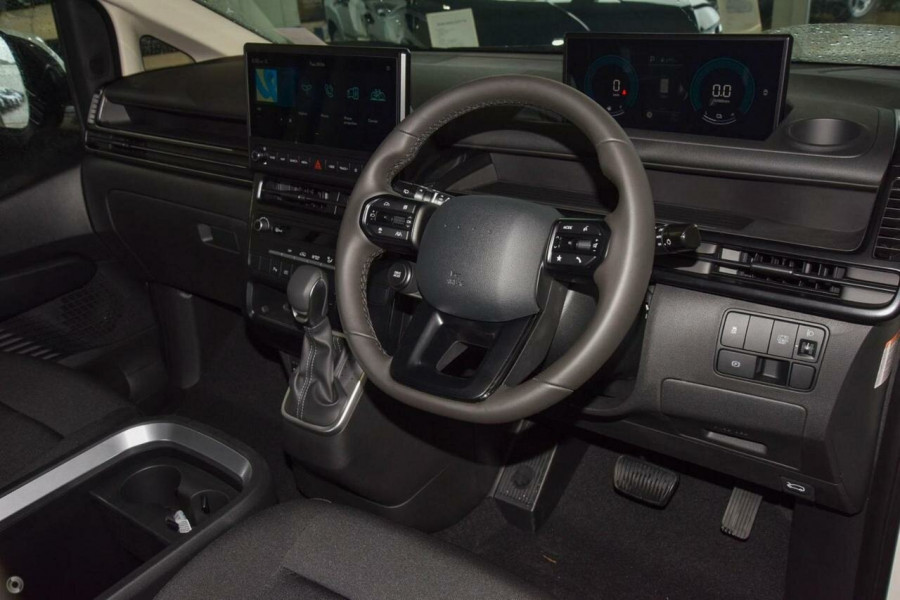 2026 MY27 Hyundai Staria Load US4.V4  Van Image 13